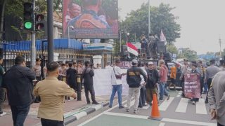 Dua Massa Pro dan Kontra Penunjukan Pj Dani Ramdan Demo Kemendagri